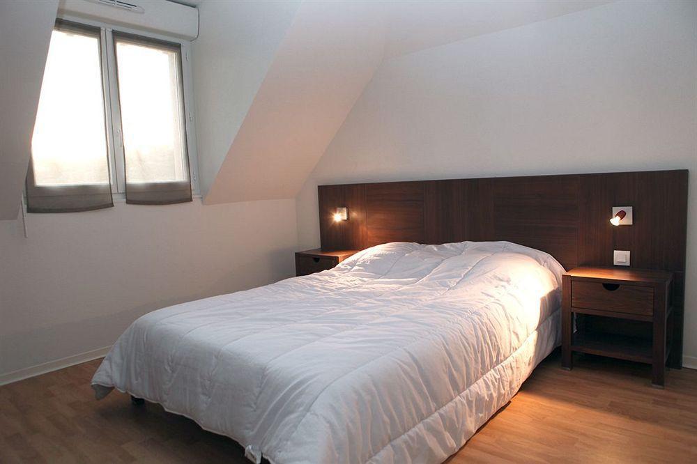 เซนิจูด โฮเทล แอนด์ เรสซิเดนซ์ ลาคาเซีย Aparthotel ลูร์ด ภายนอก รูปภาพ