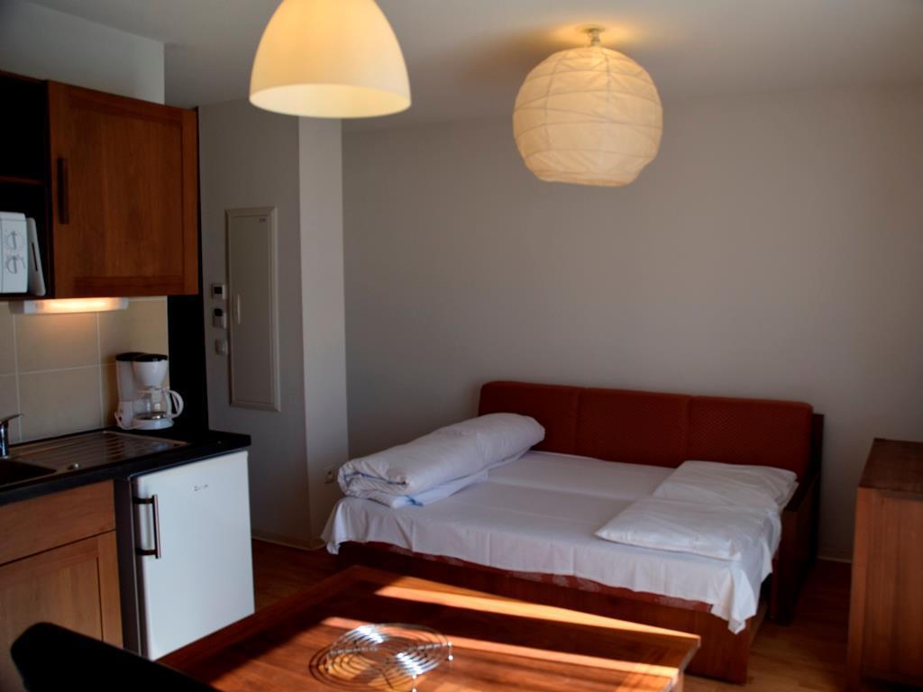 เซนิจูด โฮเทล แอนด์ เรสซิเดนซ์ ลาคาเซีย Aparthotel ลูร์ด ภายนอก รูปภาพ